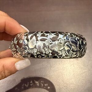 Elegant Silver Floral Bangle